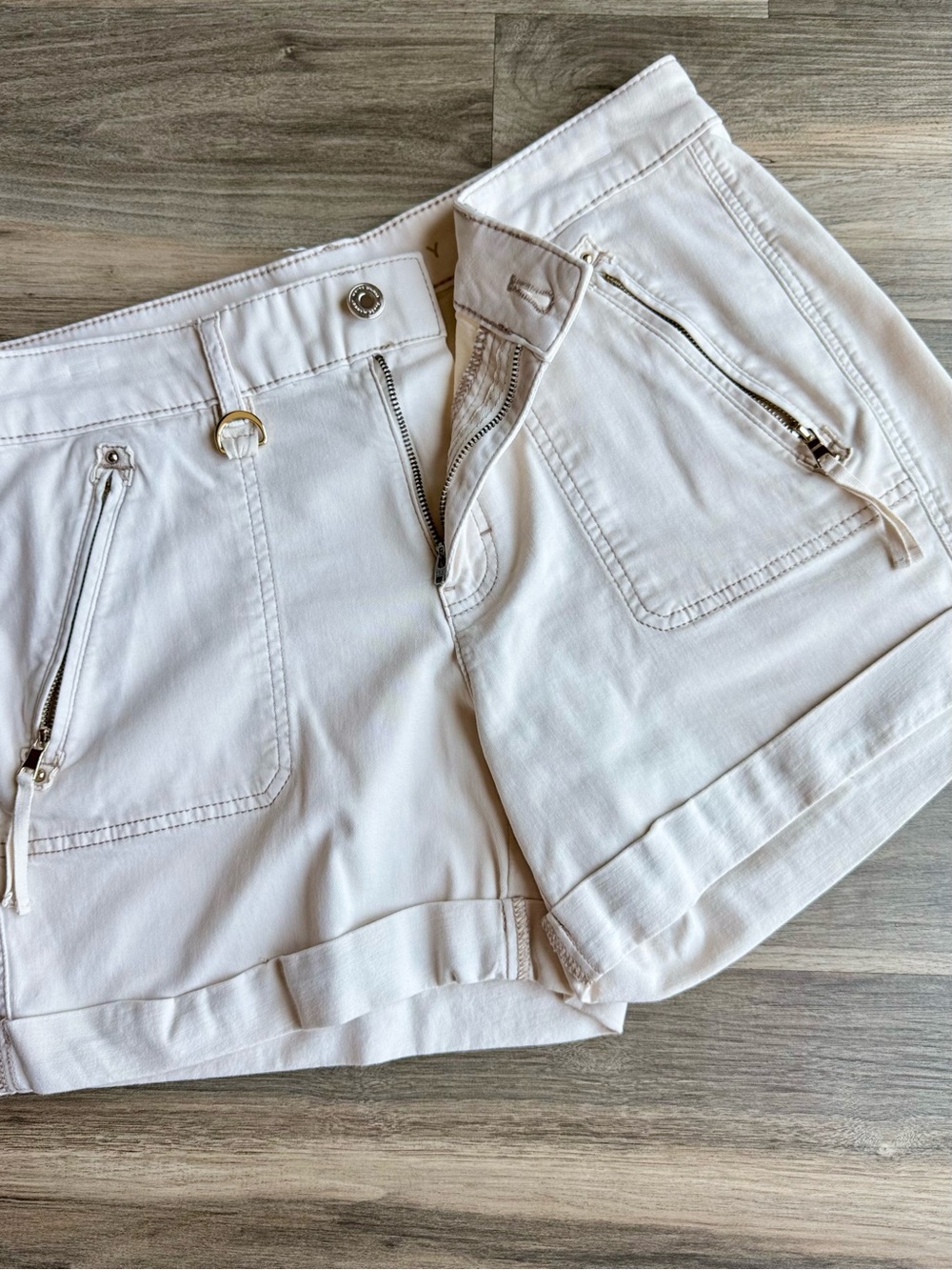 WHBM Pret-A-Play White Mid Rise Stretch Utility Shorts Size 6 - Picture 6 of 13